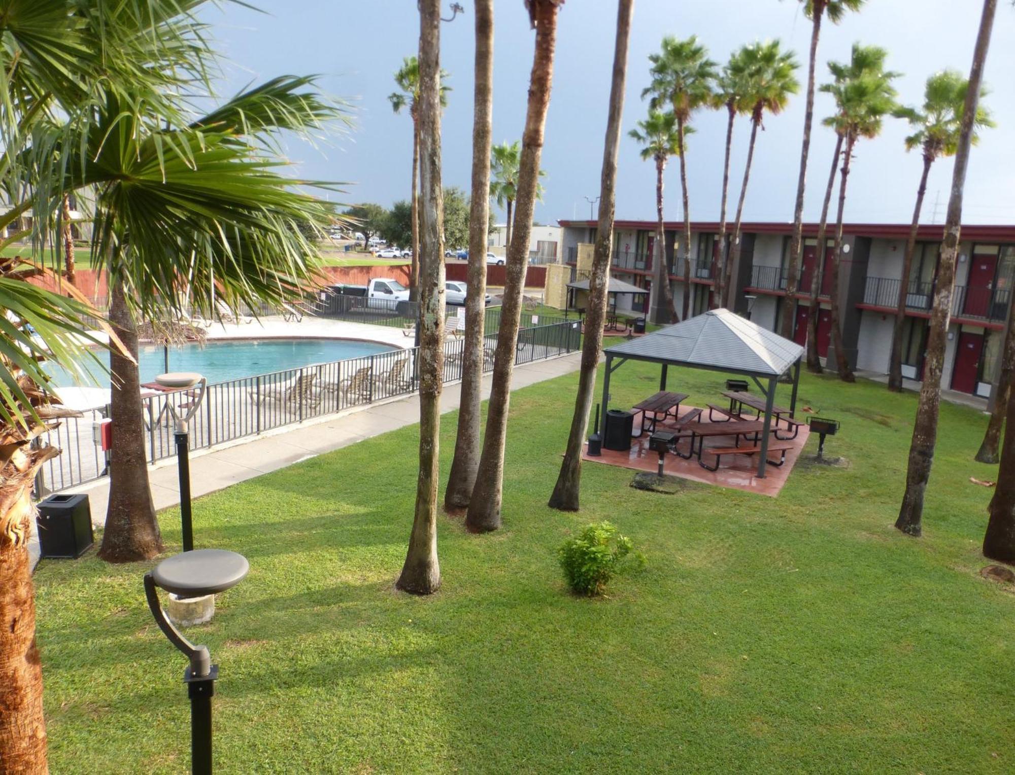 Red Roof Inn Corpus Christi North - Near Downtown Exterior photo